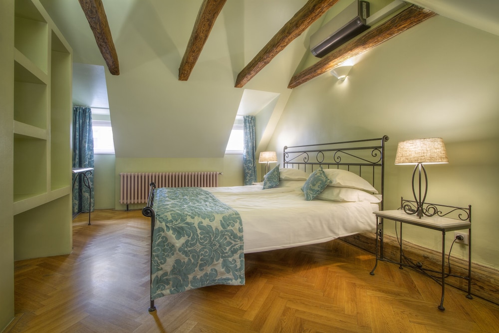 Black Star Suites — Prague — photo 4
