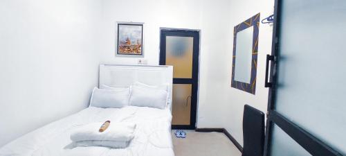 305 Budget Studio SQ Gym Pool Office Lounge — 4-Star Luxury Hotel in Nairobi, Kenya