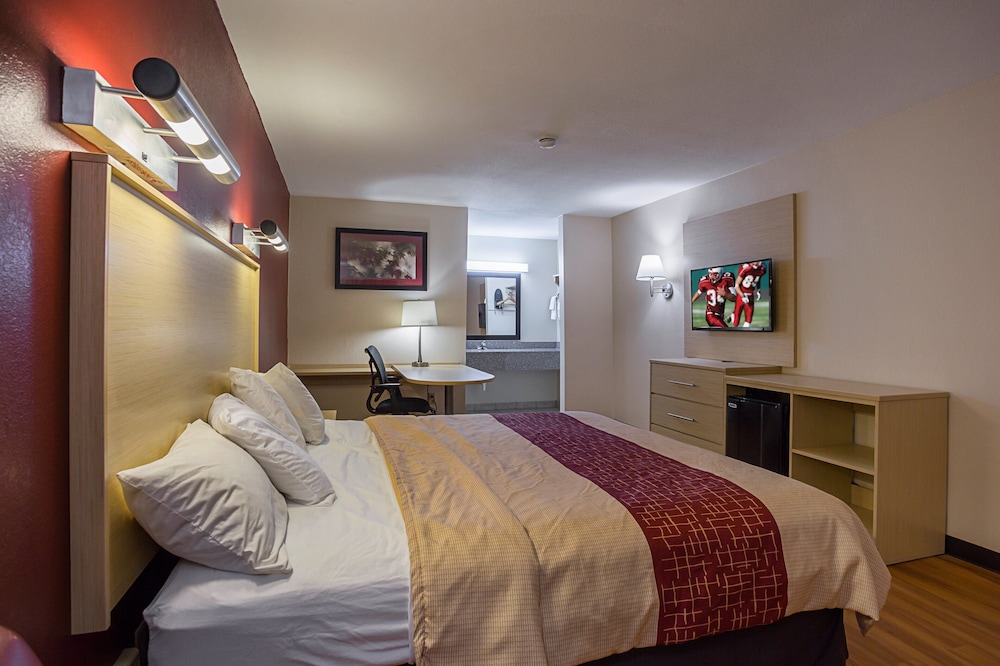 Red Roof Inn West Memphis AR - photo 18