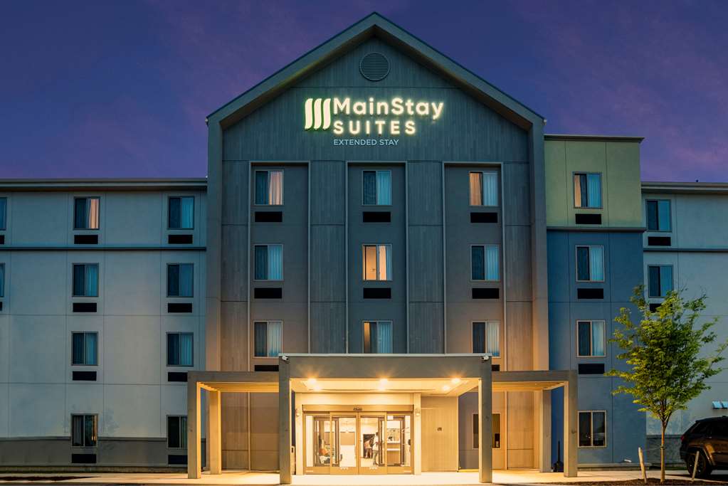 MainStay Suites Carlisle Harrisburg - photo 7