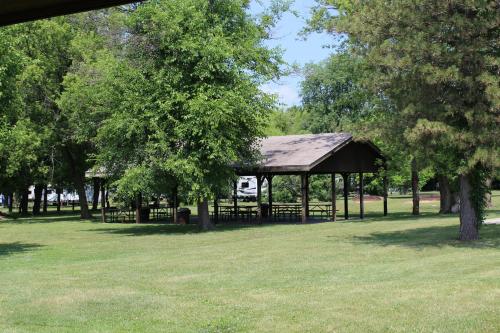 Pine Country Camping Resort - photo 9