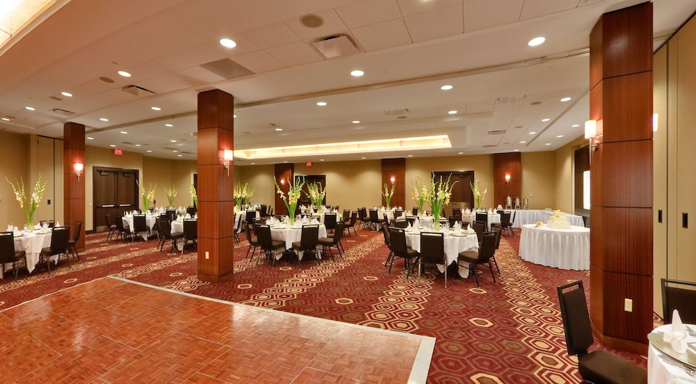 DoubleTree by Hilton Hotel & Suites Pittsburgh Downtown - photo 61