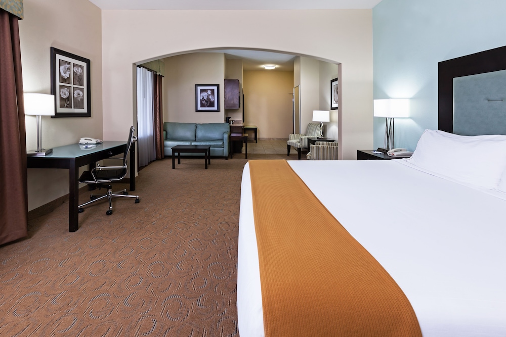 Holiday Inn Express Hotel & Suites Victoria by IHG - photo 13