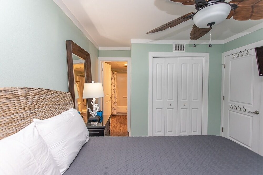 Royal Garden Resort 903 2 Bedroom Condo by RedAwning - photo 3