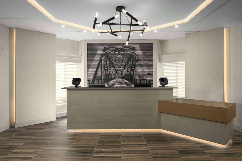 Doubletree by Hilton Salem — Salem — photo 2