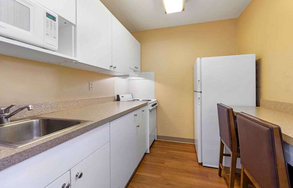 Extended Stay America Select Suites Madison Old Sauk Rd. - photo 25