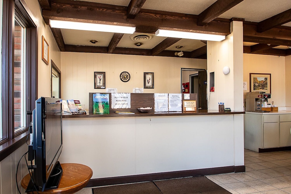 Country Squire Inn & Suites - photo 27