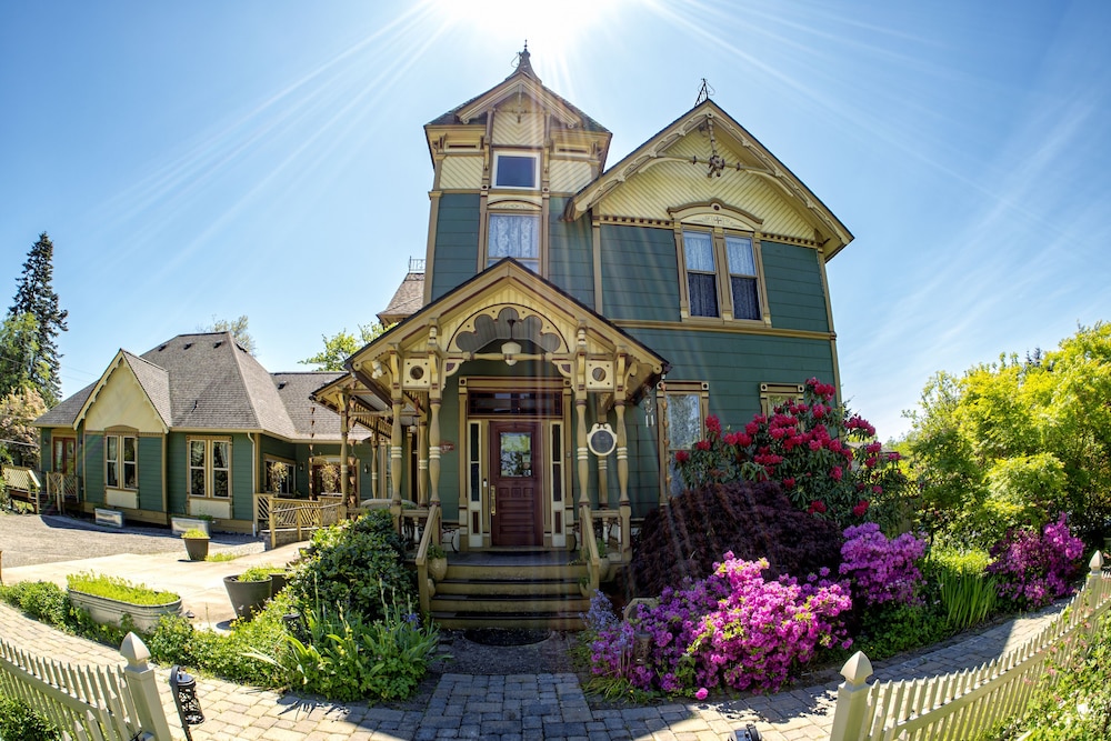 Swantown Inn — hotel in Olympia