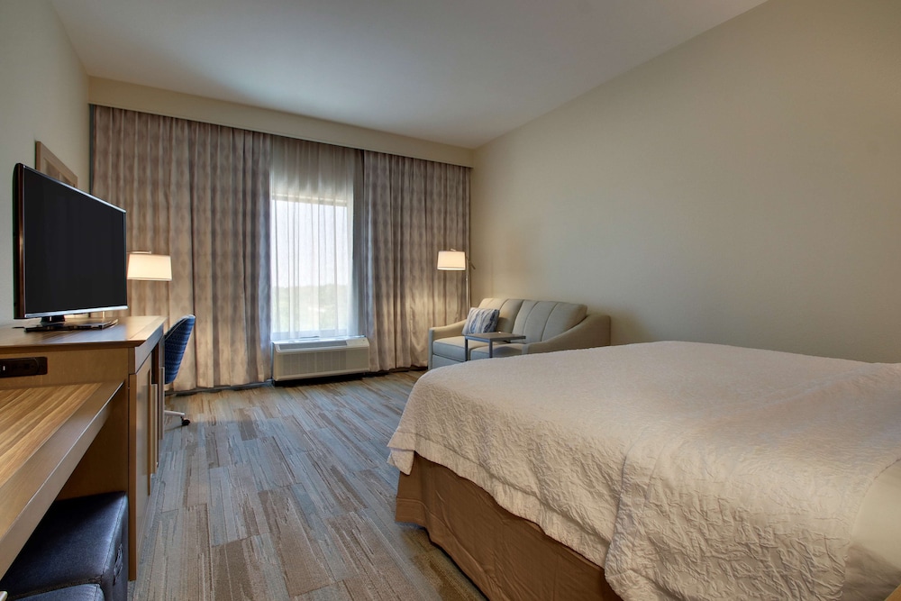 Hampton Inn Sneads Ferry North Topsail Beach - photo 8