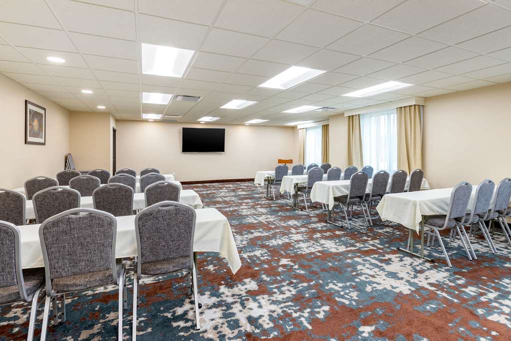 Comfort Inn & Suites West Des Moines - photo 28