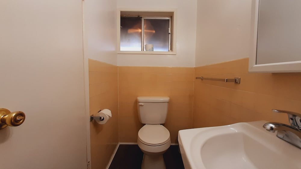 Sherwood Arms Motel - photo 43
