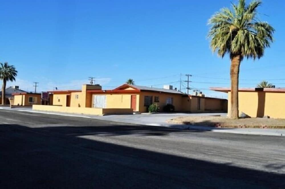A Nights Inn - photo 21