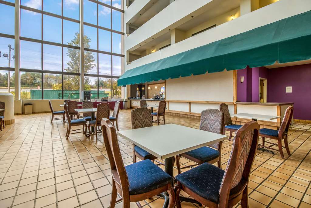 Clarion Hotel Jackson Northwest - photo 47