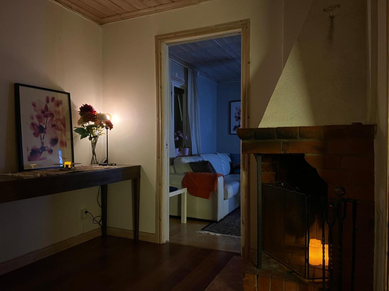 Lillhuset - last minute hotel in Jaerbo
