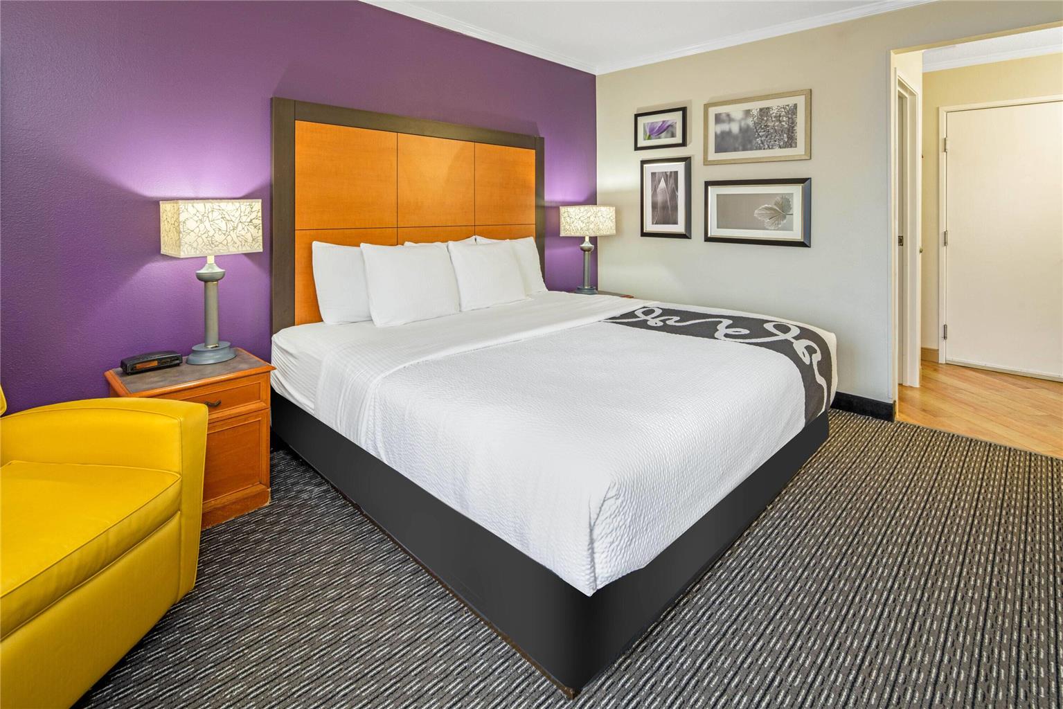 La Quinta Inn & Suites by Wyndham Baton Rouge Siegen Lane - photo 36