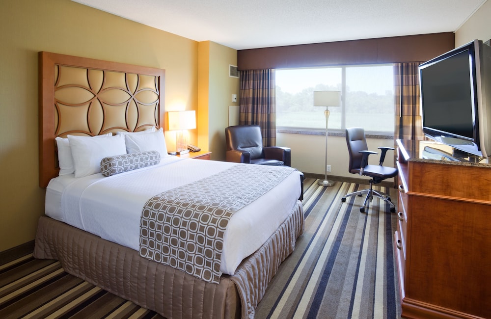 Crowne Plaza Minneapolis West by IHG - photo 8