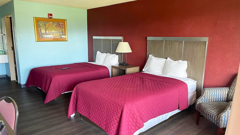 Mayfair Inn — hotel in Williamston