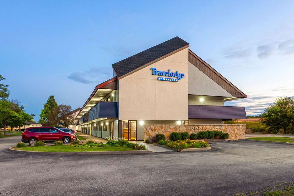 Travelodge by Wyndham Peoria - photo 6