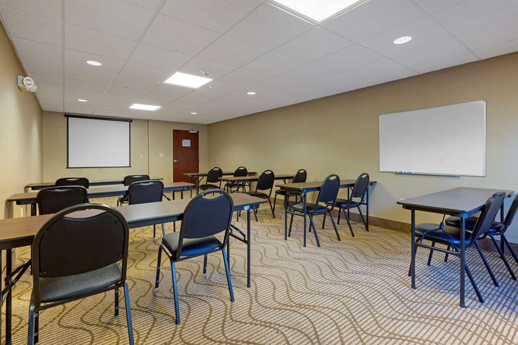 Comfort Inn & Suites Cambridge - photo 26