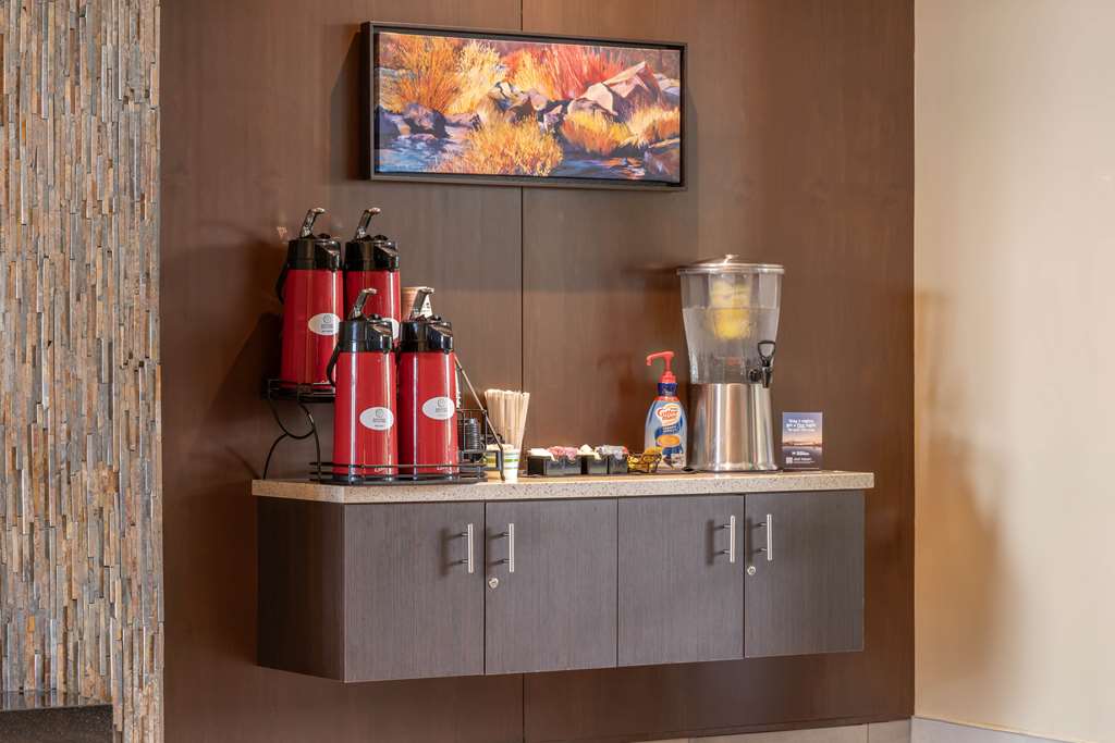 Best Western Premier Boulder Falls Inn - photo 46