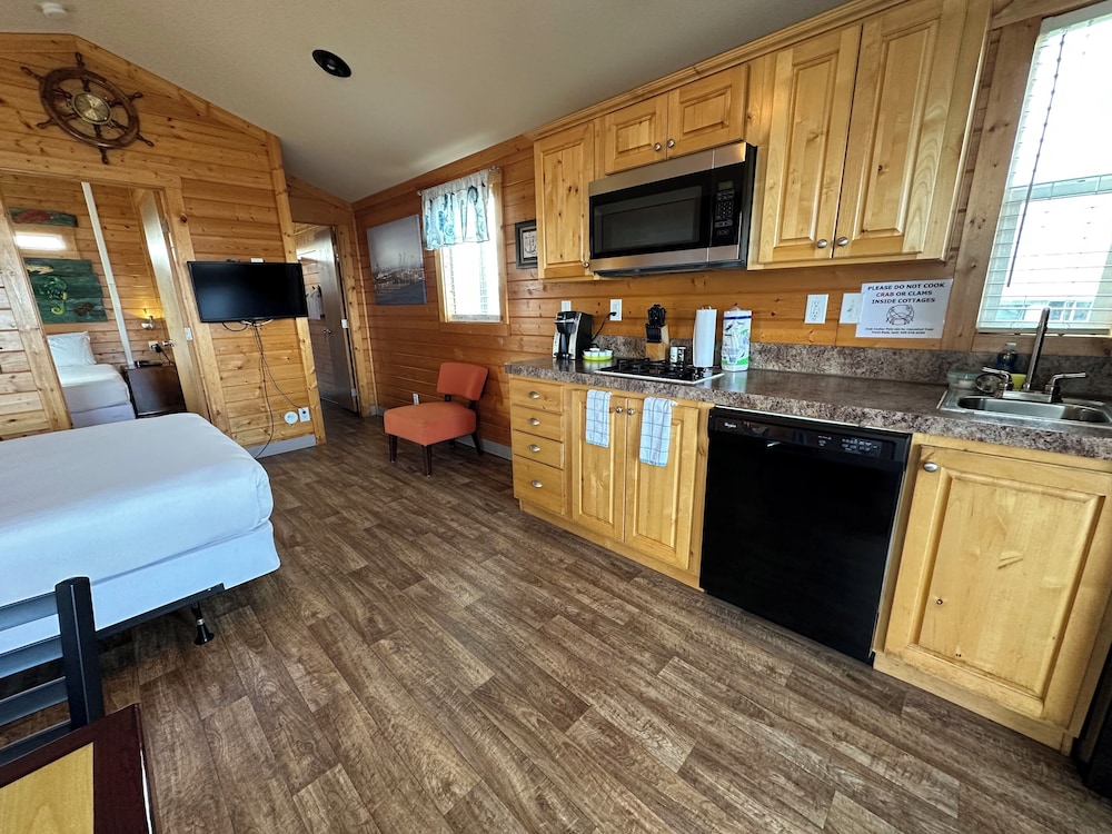Westport Marina Cottages - photo 42