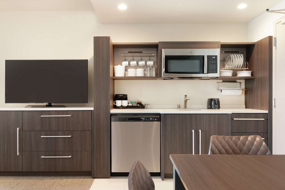 Home2 Suites By Hilton Woodland Hills - photo 19