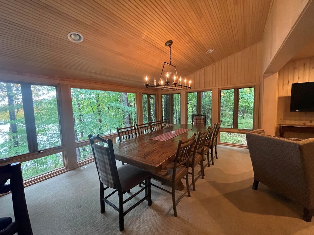 Serenity On Lake Owen 5 Bedroom Hotel Room by RedAwning - photo 38