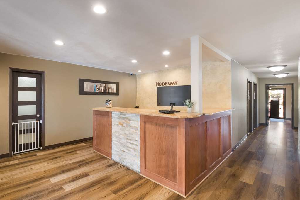 Rodeway Inn Fort Morgan - photo 4