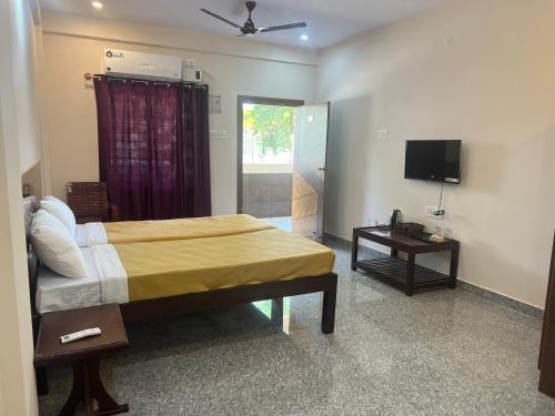 Rt Service Apartments Hotel in Velankanni, India
