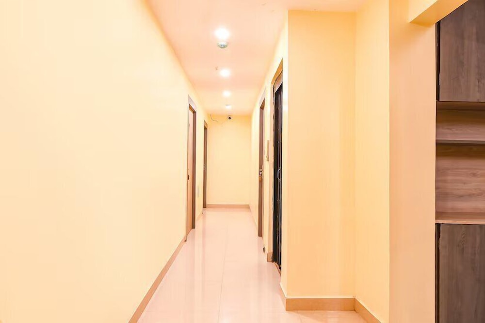 Hotel Bypass view - last minute hotel in Kolkata