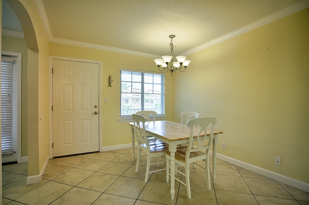 Barefoot Beach Resort - photo 13