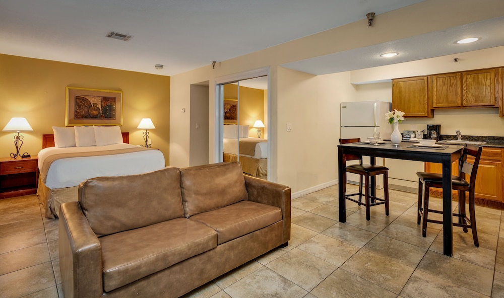 Chase Suite Hotel Rocky Point Tampa - photo 4