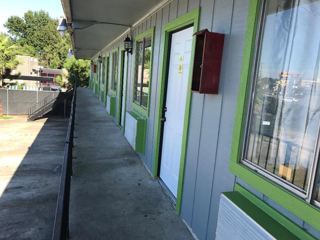 Value Travel Inn - photo 4