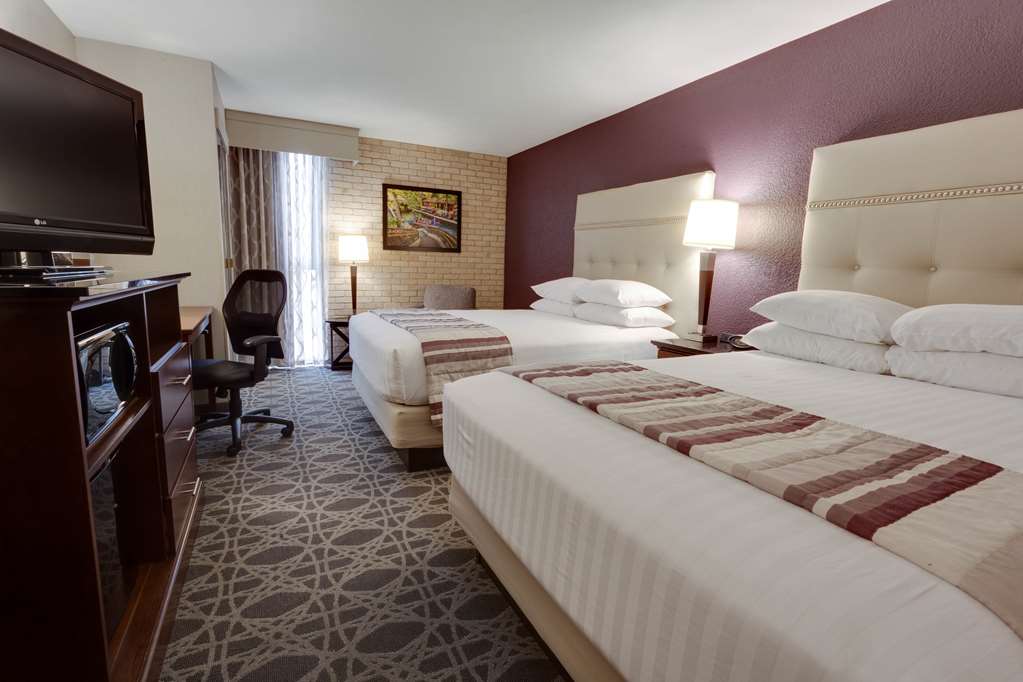 Drury Inn & Suites San Antonio Northeast - photo 10