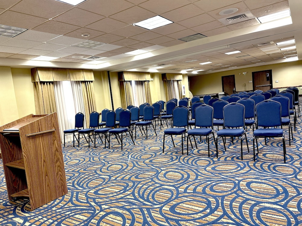 Holiday Inn Express & Suites Barstow Route 66 by IHG - photo 72