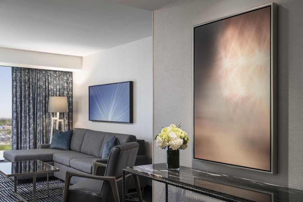 Loews Arlington - photo 5