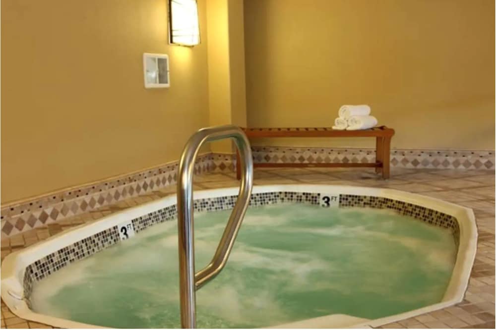 1Bd1Ba w BonusRM Stay Together Suites - photo 35