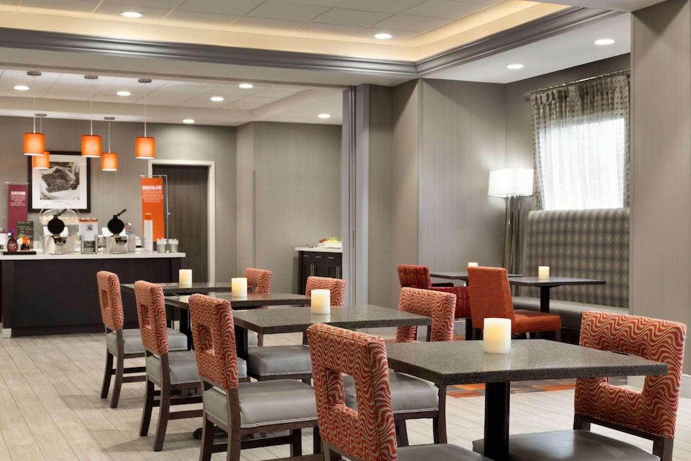Hampton Inn North Olmsted Cleveland Airport - photo 18