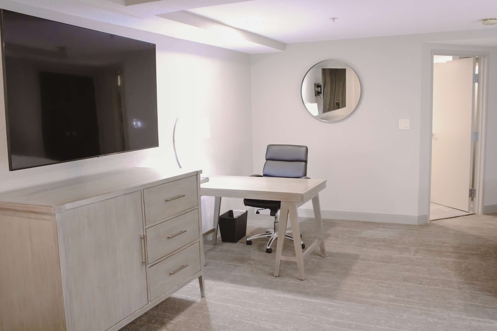 DoubleTree by Hilton Phoenix Mesa - photo 10