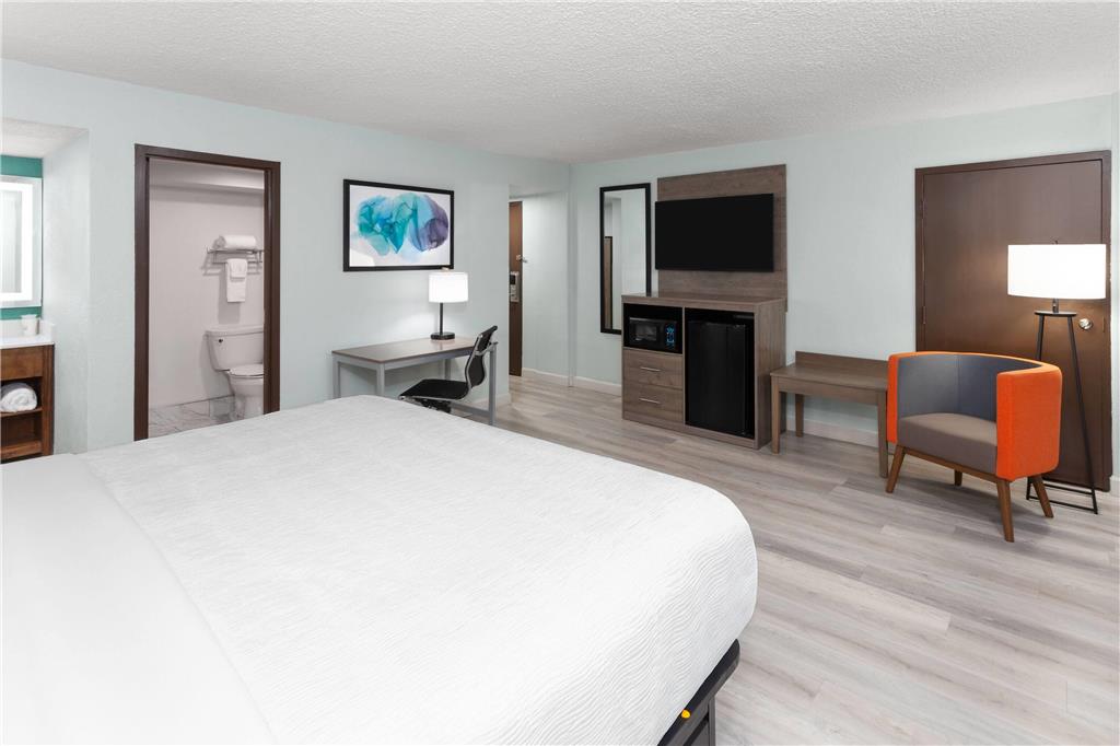 Wingate by Wyndham Sheboygan - photo 20