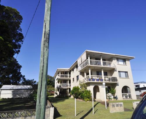 Island Time — 4-Star Luxury Hotel in Bongaree, Australia