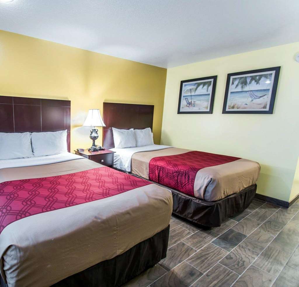 Econo Lodge Cocoa Beach near the Port - photo 14