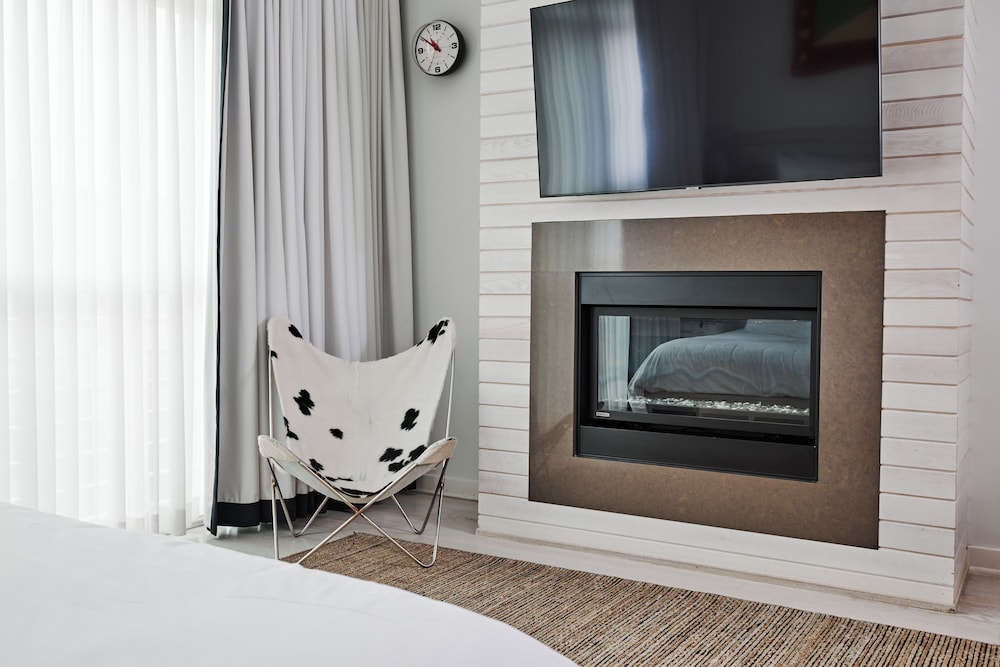 Bungalow Hotel - photo 31