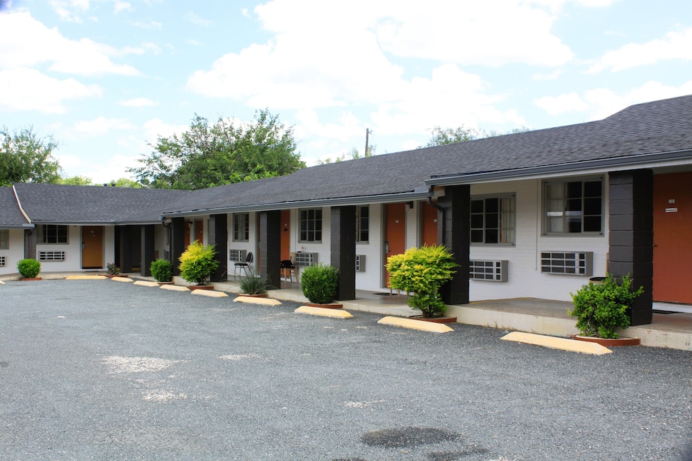 Sun Valley Motel - photo 37