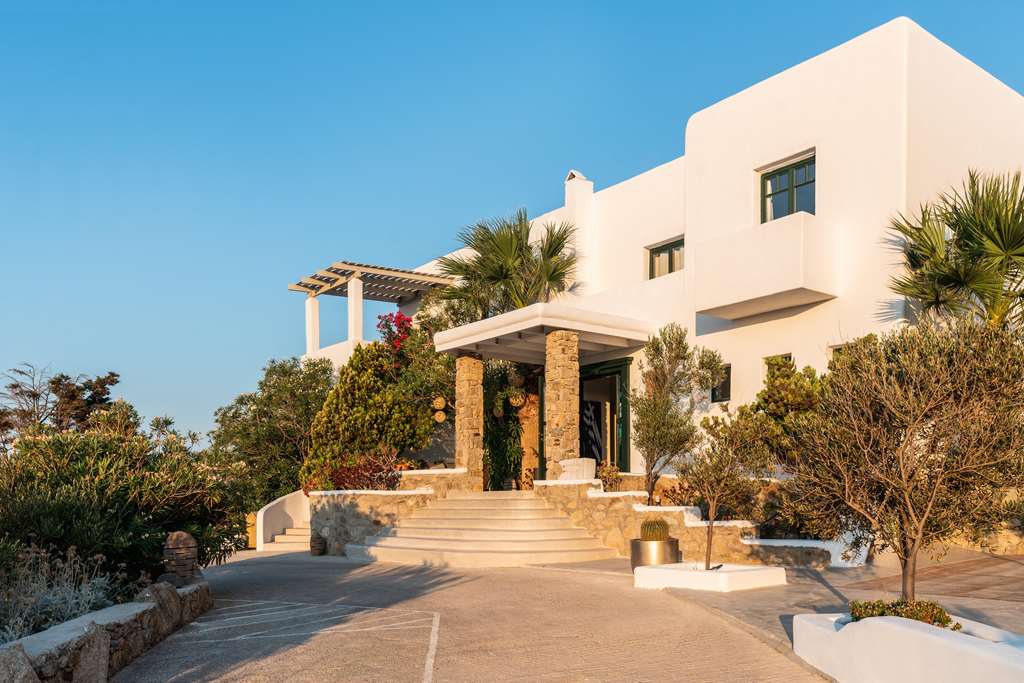 Tharroe of Mykonos Boutique Hotel