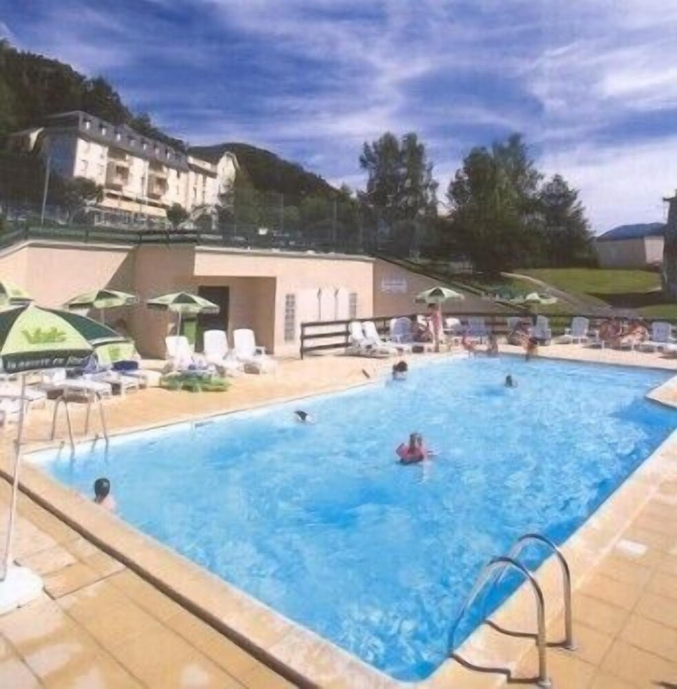 Family Hôtel - last minute hotel in Vic-Sur-Cere