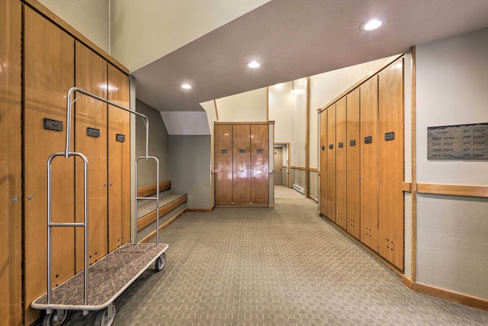 2 Mi to Keystone Resort Condo with Hot Tub Access - photo 7