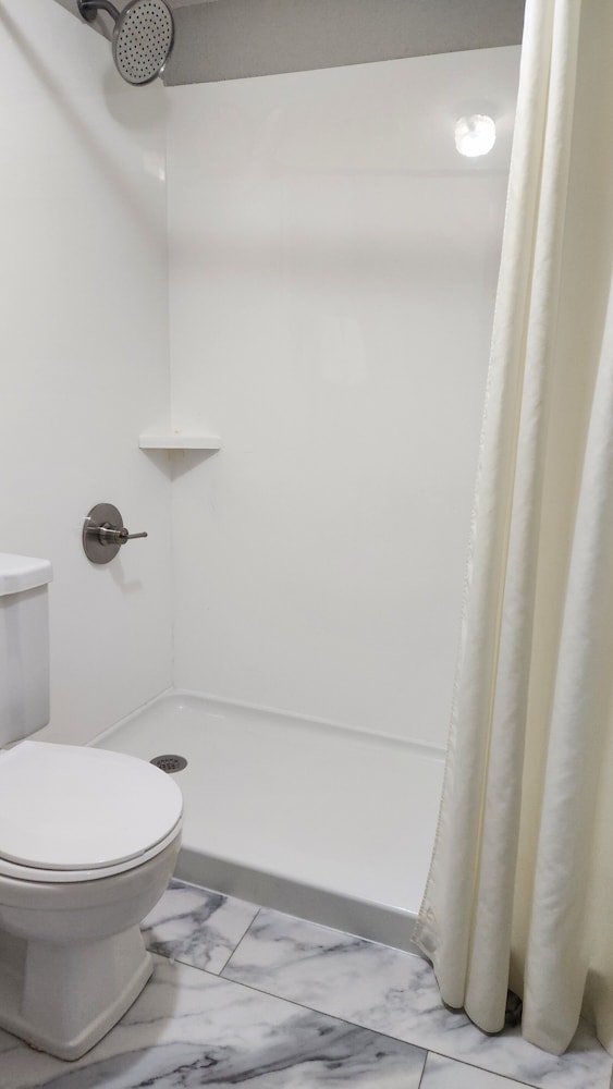 Days Inn by Wyndham Frankfort - photo 8