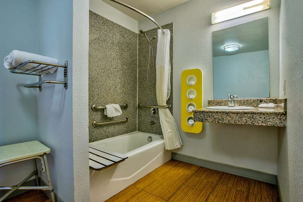 Motel 6 Menifee CA - photo 18