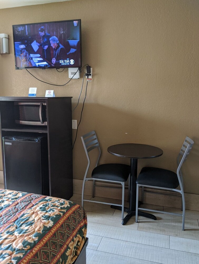 OYO Hotel Lake Charles Hwy 10 - photo 19
